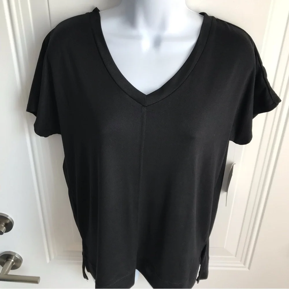 Cuddl Duds Brand solid black v-neck ss soft & stretchy tee top in size XS NWT - Picture 9 of 13